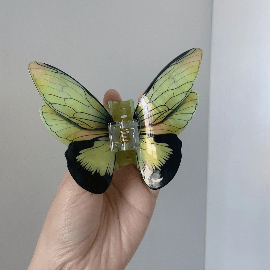Pince à cheveux papillon vert vif