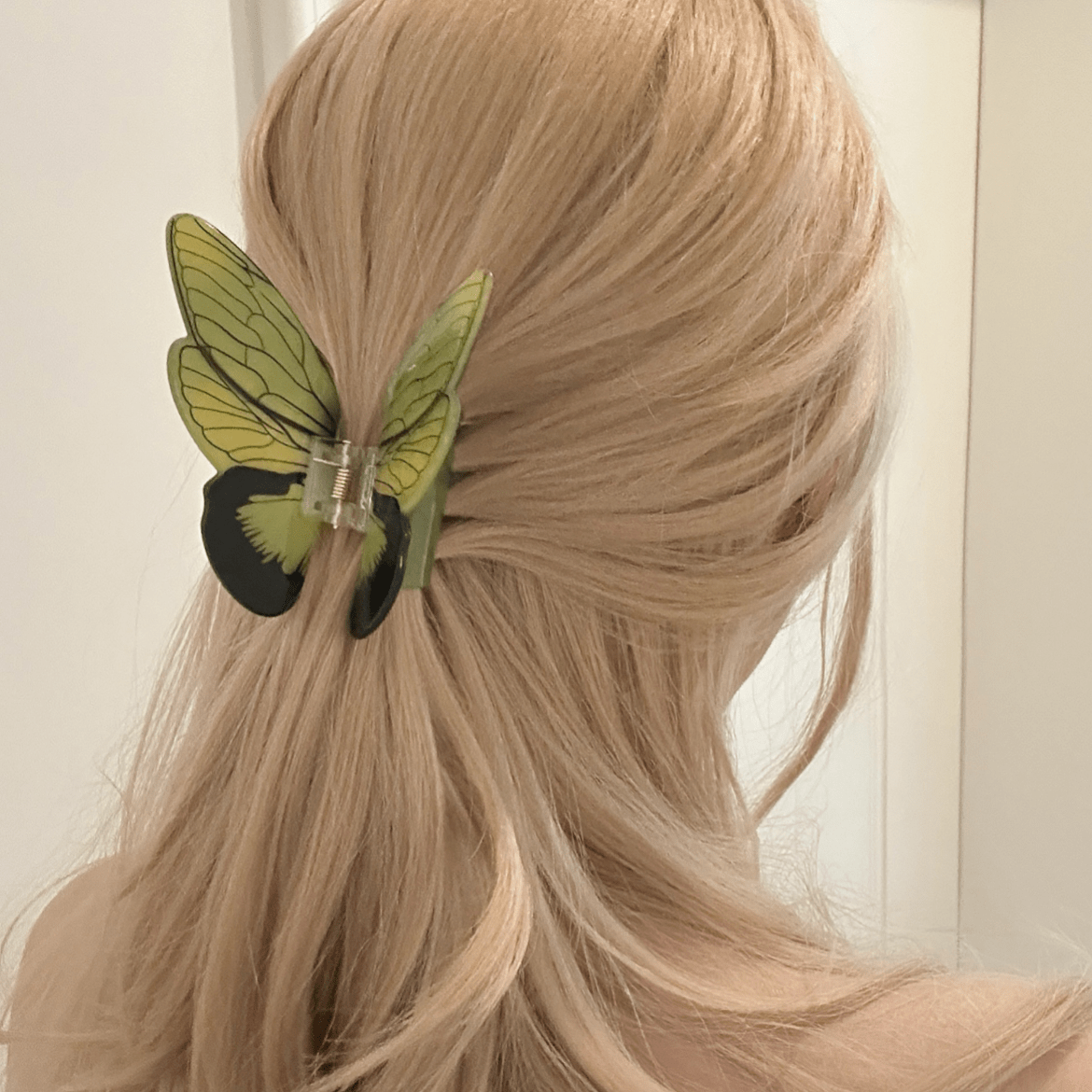 Pince à cheveux papillon vert vif