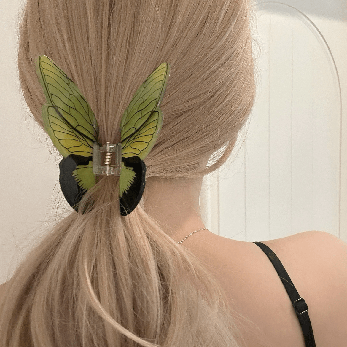 Pince à cheveux papillon vert vif