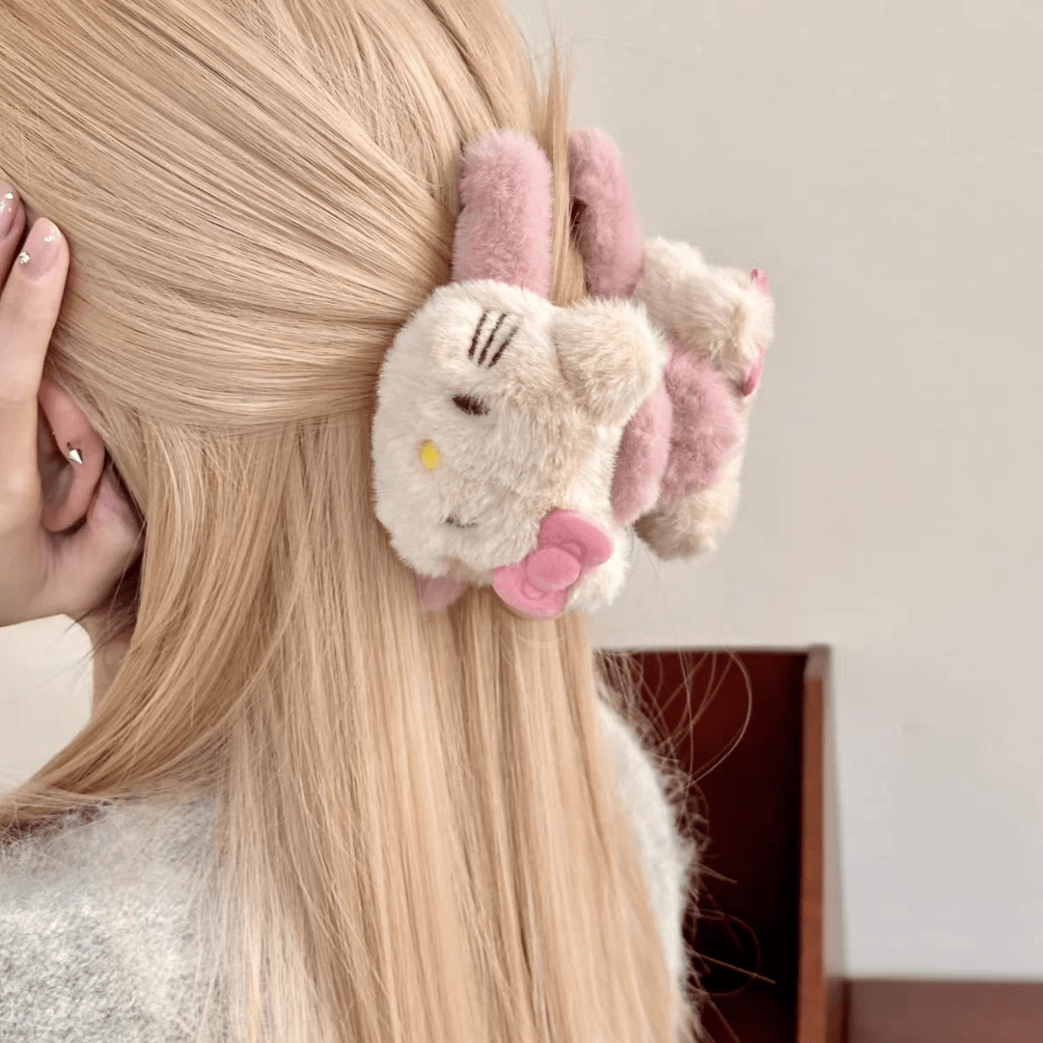 Plush Kitty Chignon Claw Hair Clip KI392