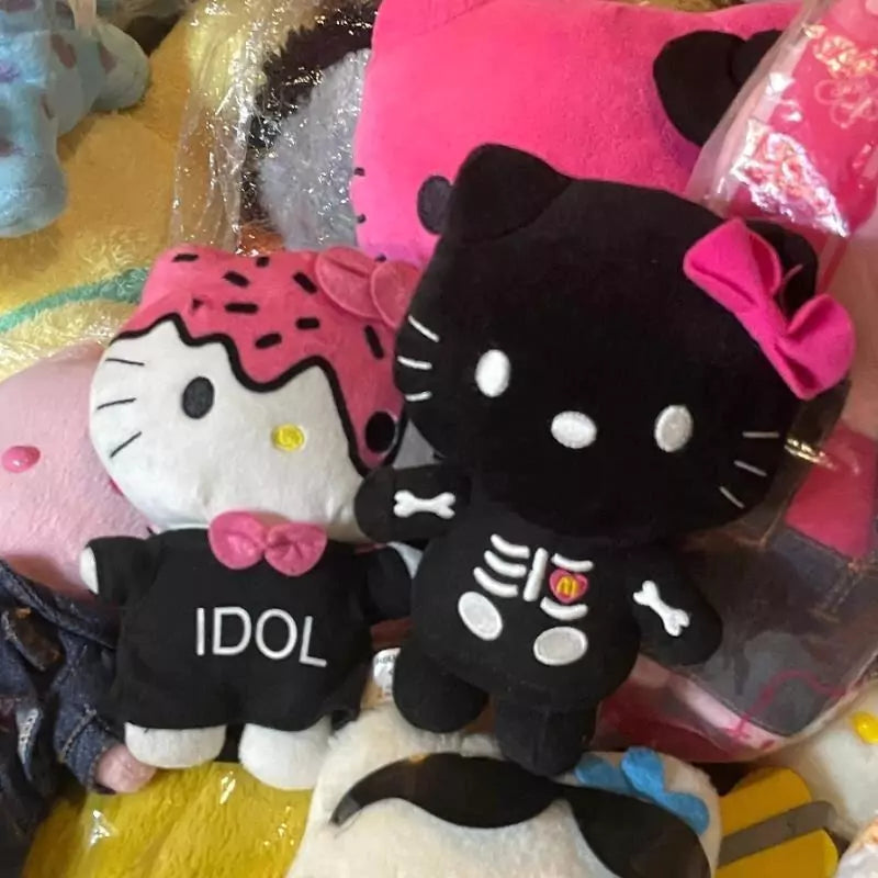 Porte-clés en peluche squelette de chat noir