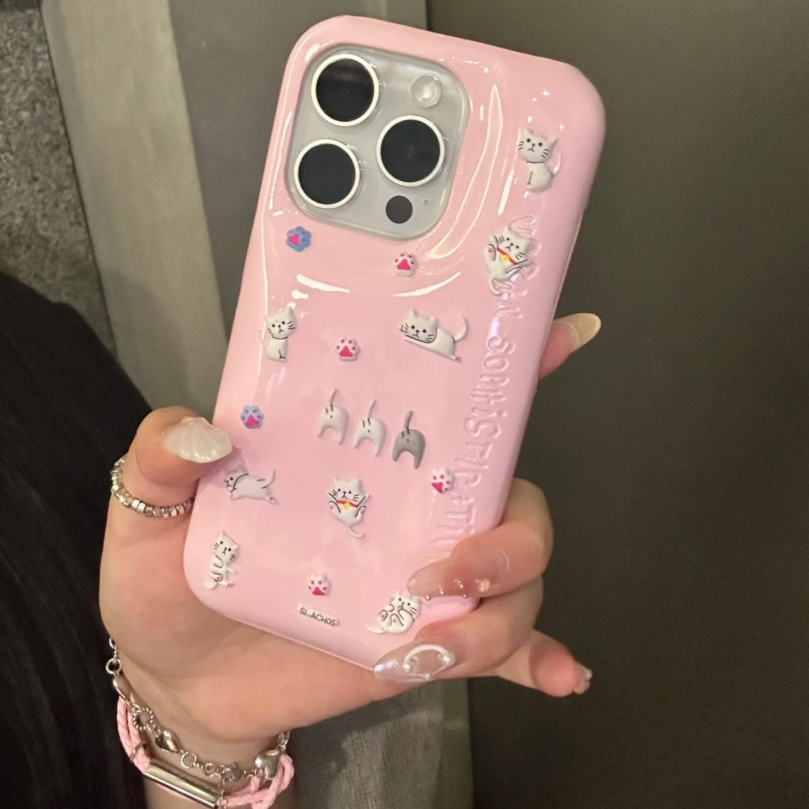 Coque iPhone autocollante avec chaton coloré