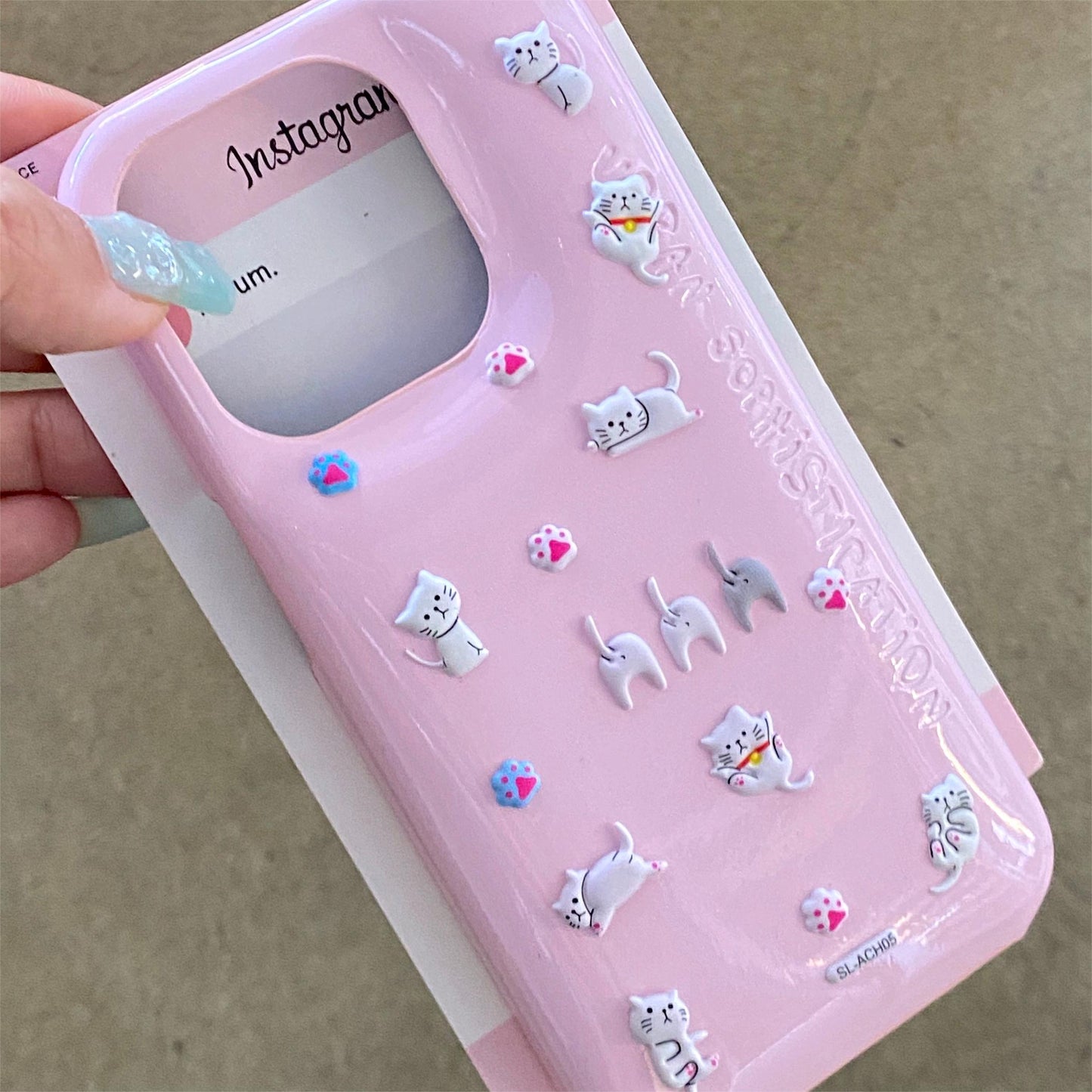 Coque iPhone autocollante avec chaton coloré