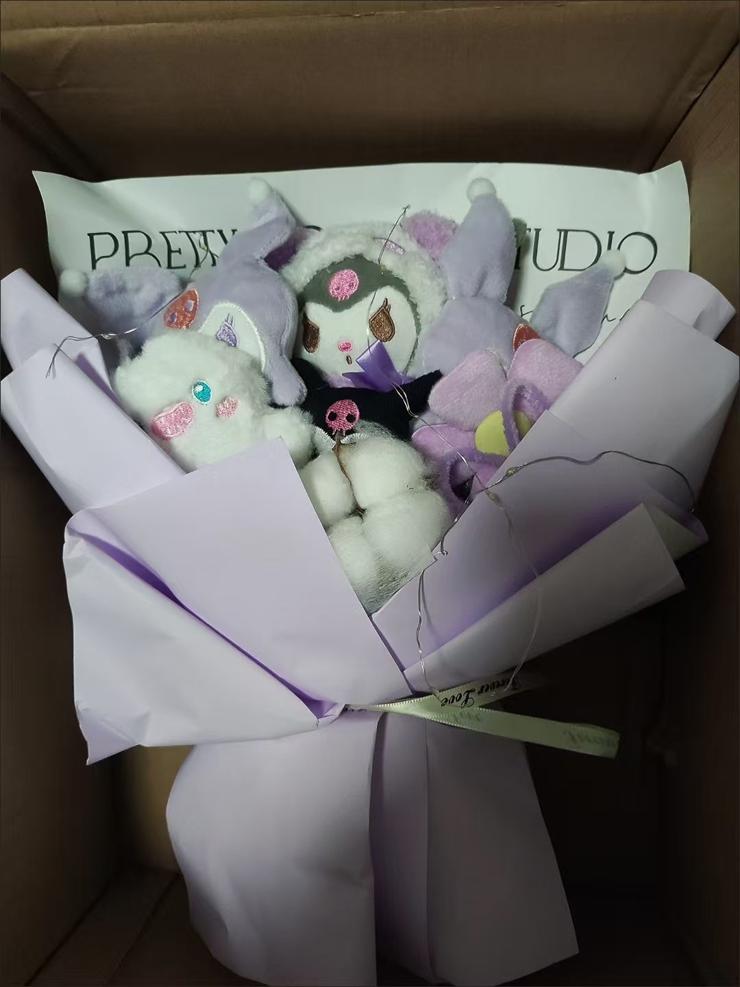 Anime Figure Bouquet - Lovesickdoe