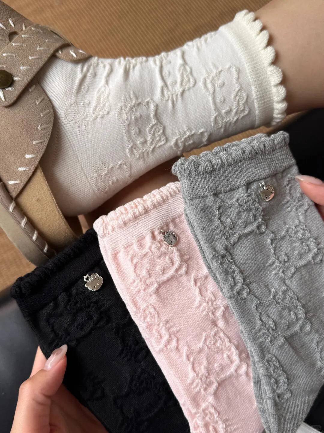 Socks Soft Autumn  Embossed for Spring Mid-Calf Lace Cotton HK Socks