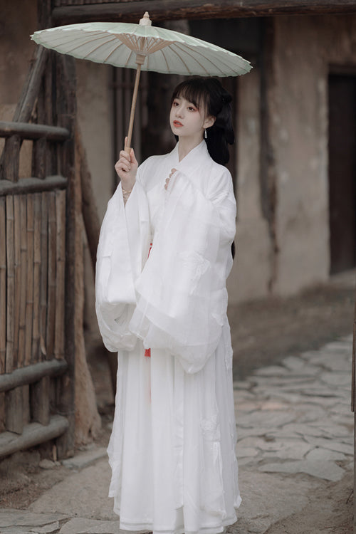 White Ancient Chinese Broad-Sleeved Celestial Sweet Hanfu Gown Complete Outfit