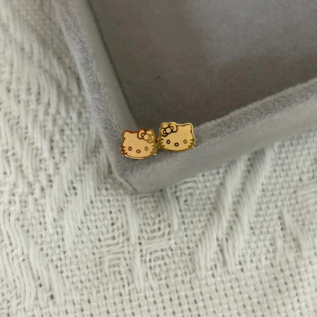 Earrings Steel HK Cartilage Stainless Screw Twist