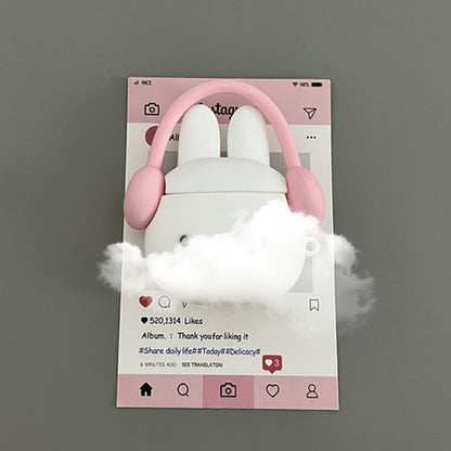 Süßes Miffy mit rosa Kopfhörer-Airpods-Etui - Lovesickdoe