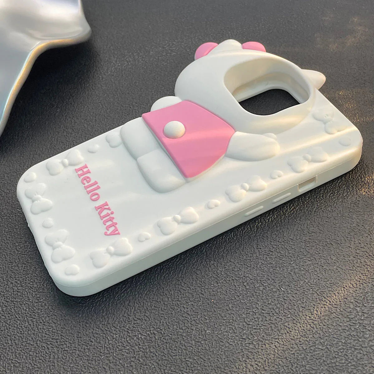 Kitty Hide-and-Seek Paradise Silicone Phone Case