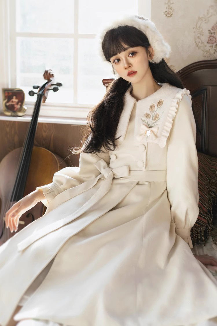Slim Sweet Lolita Coat with Tulip Puff Sleeves and Embroidery