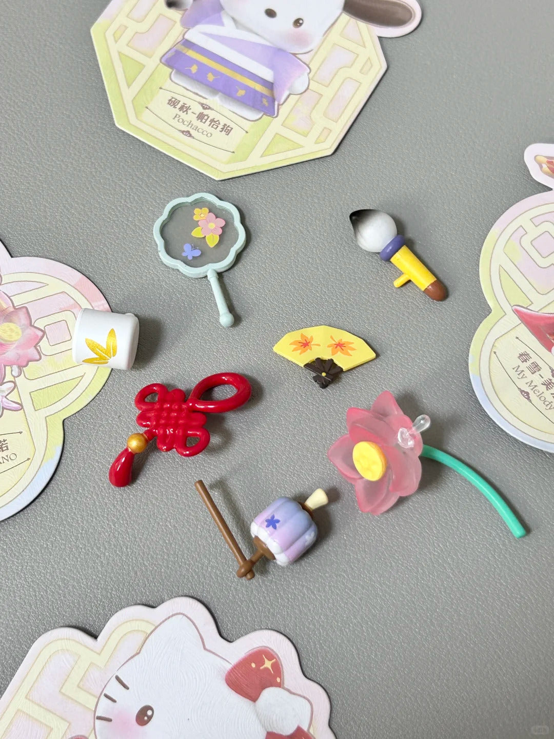 Box Attires Characters Series Seasons Blind Festive