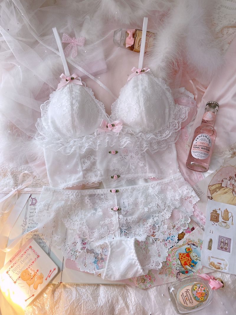 Nymphette Top Rosebud Crop