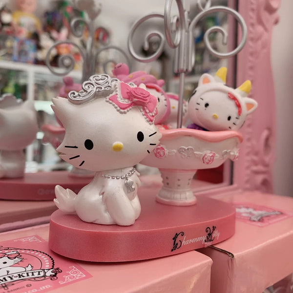 Kawaii Kitty Jewelry Holder