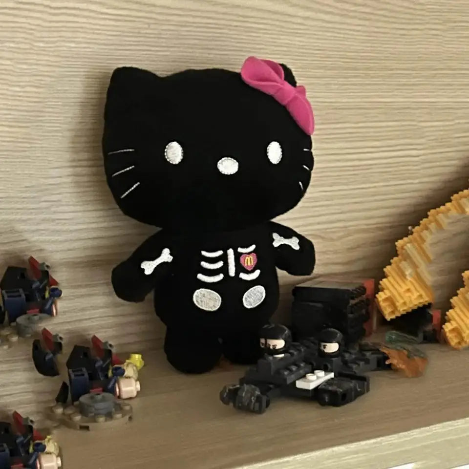 Porte-clés en peluche squelette de chat noir