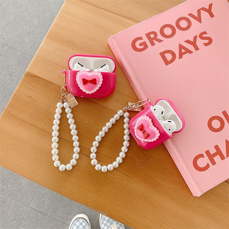 Heart Faux Pearl AirPods / Pro Earphone Case Skin