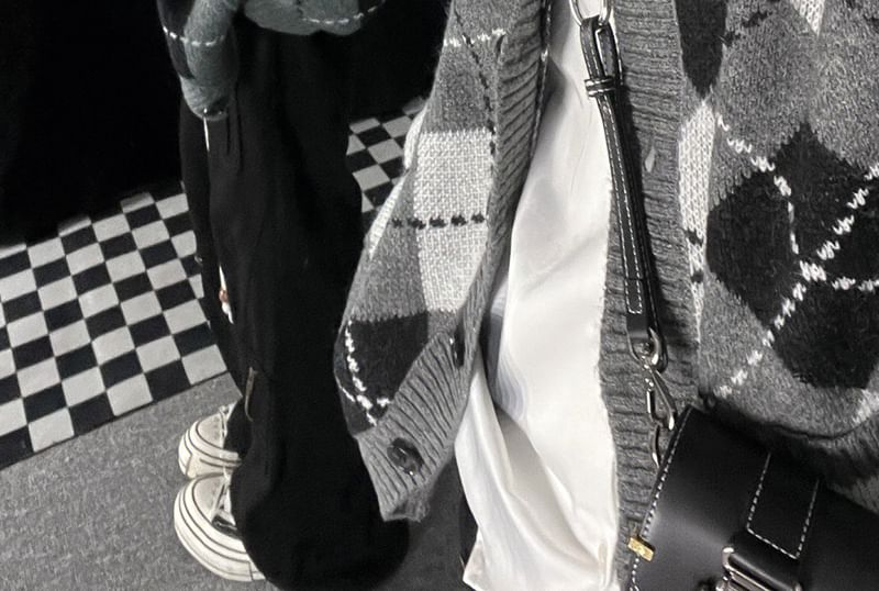 V-Neck Argyle Loose-Fit Button-Front Cardigan