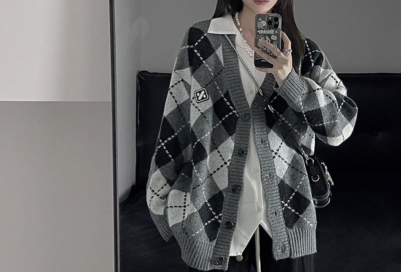V-Neck Argyle Loose-Fit Button-Front Cardigan