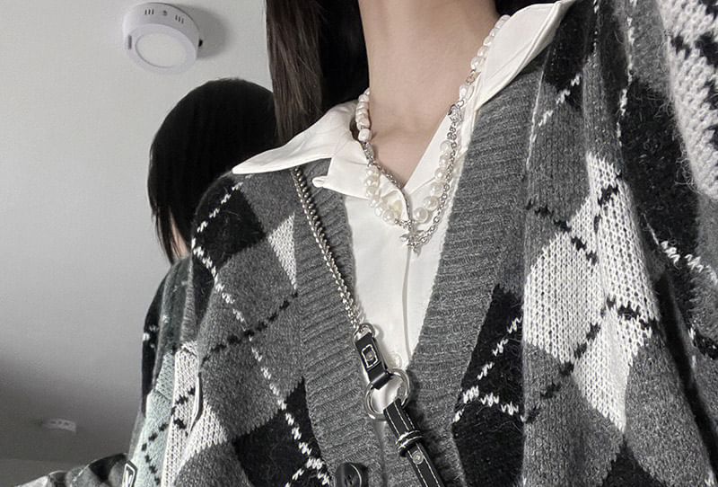 V-Neck Argyle Loose-Fit Button-Front Cardigan