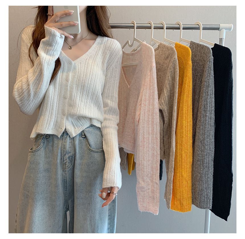 Long-Sleeve V-Neck Solid Crop Sweater