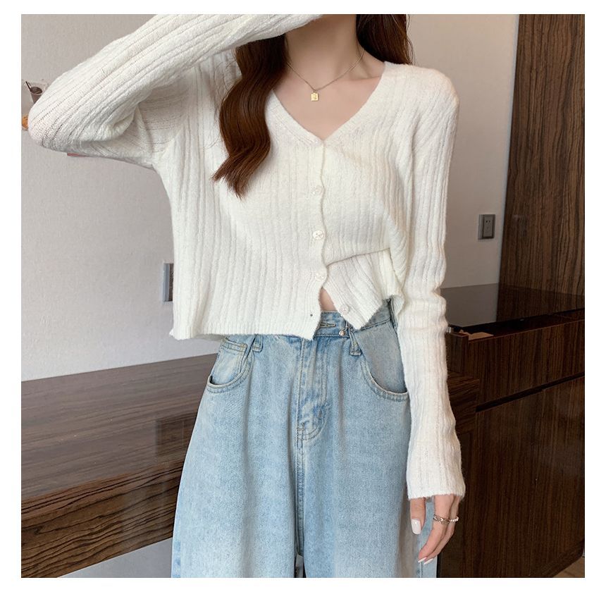 Long-Sleeve V-Neck Solid Crop Sweater