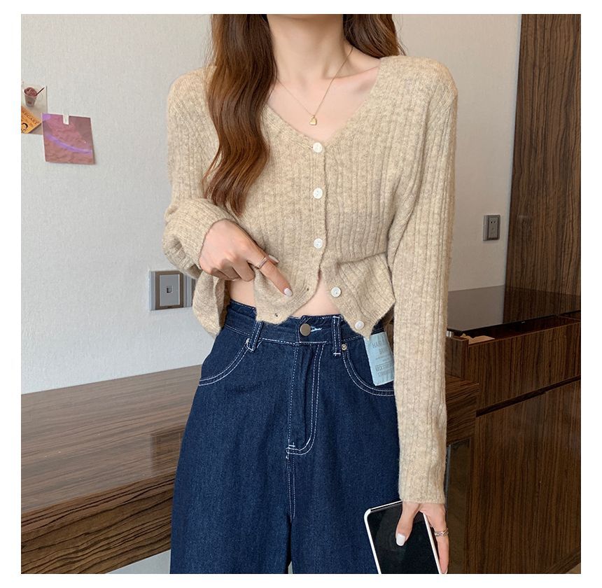 Long-Sleeve V-Neck Solid Crop Sweater