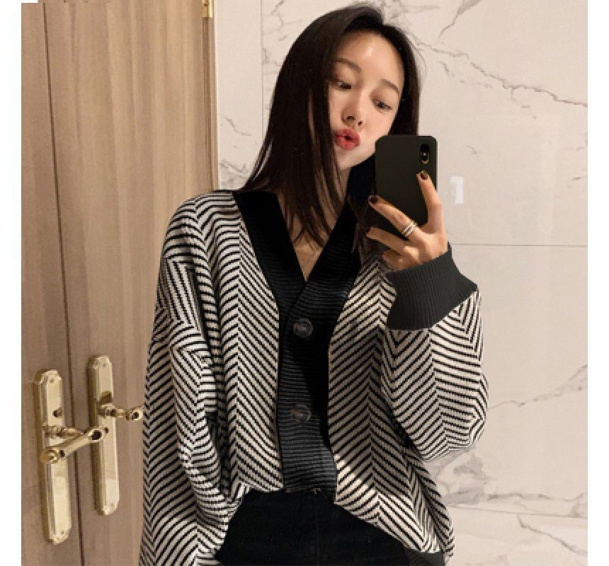 V-Neck Herringbone Contrast Trim Button-Up Sweater
