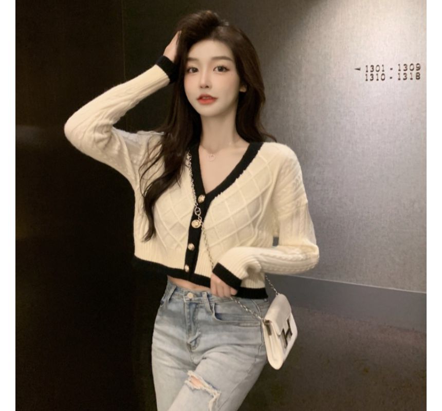 Contrast Trim V-Neck Cropped Cardigan