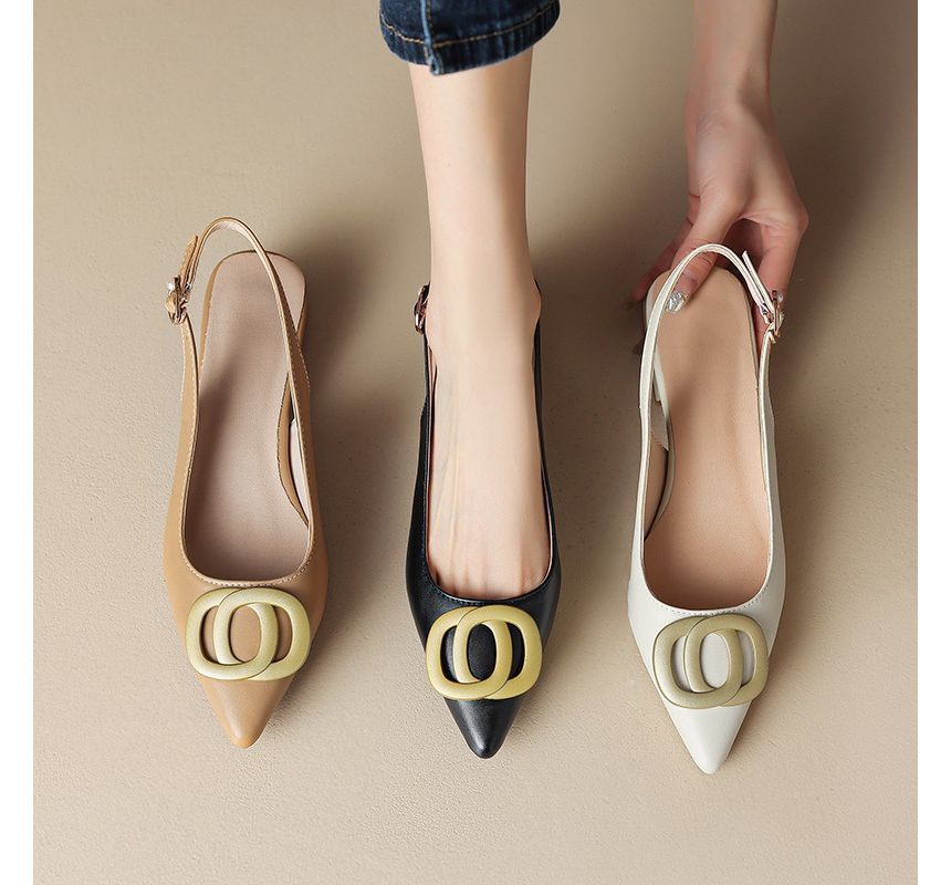 Pointed Toe Buckled Slingback Sandals - Sleek