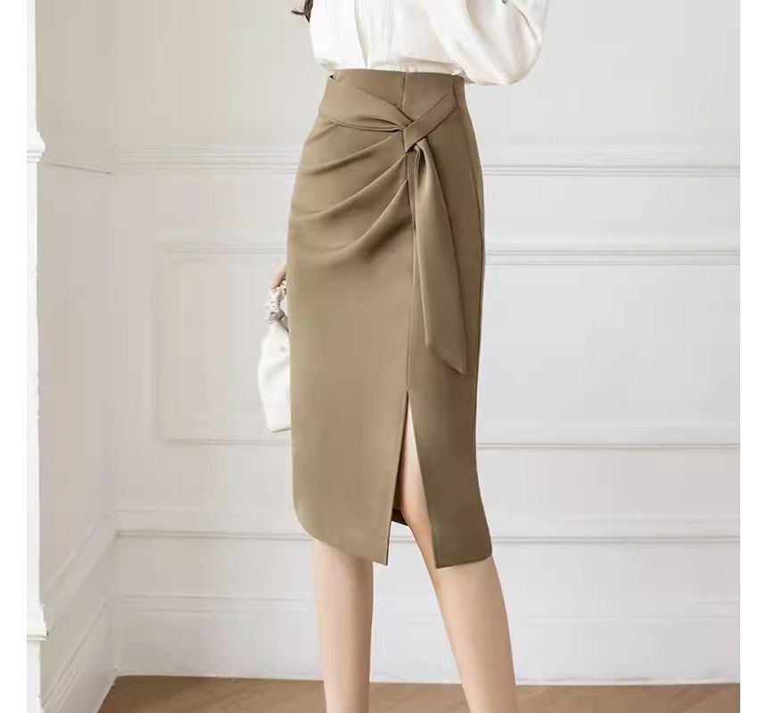 Elevated Rise Solid Ruched Pencil Midi Skirt