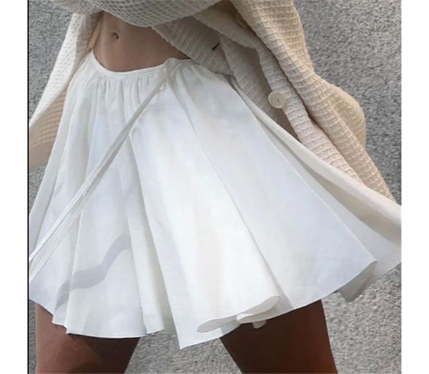Casual Solid Tie-Front Mini Skirt with Mid-Rise Fit