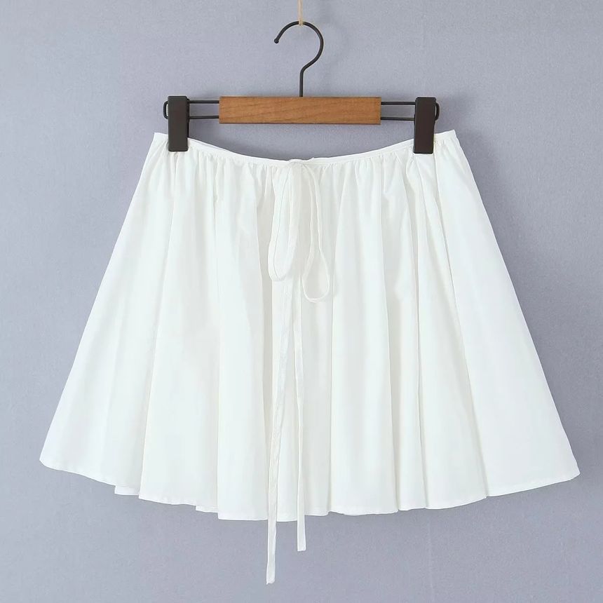 Casual Solid Tie-Front Mini Skirt with Mid-Rise Fit