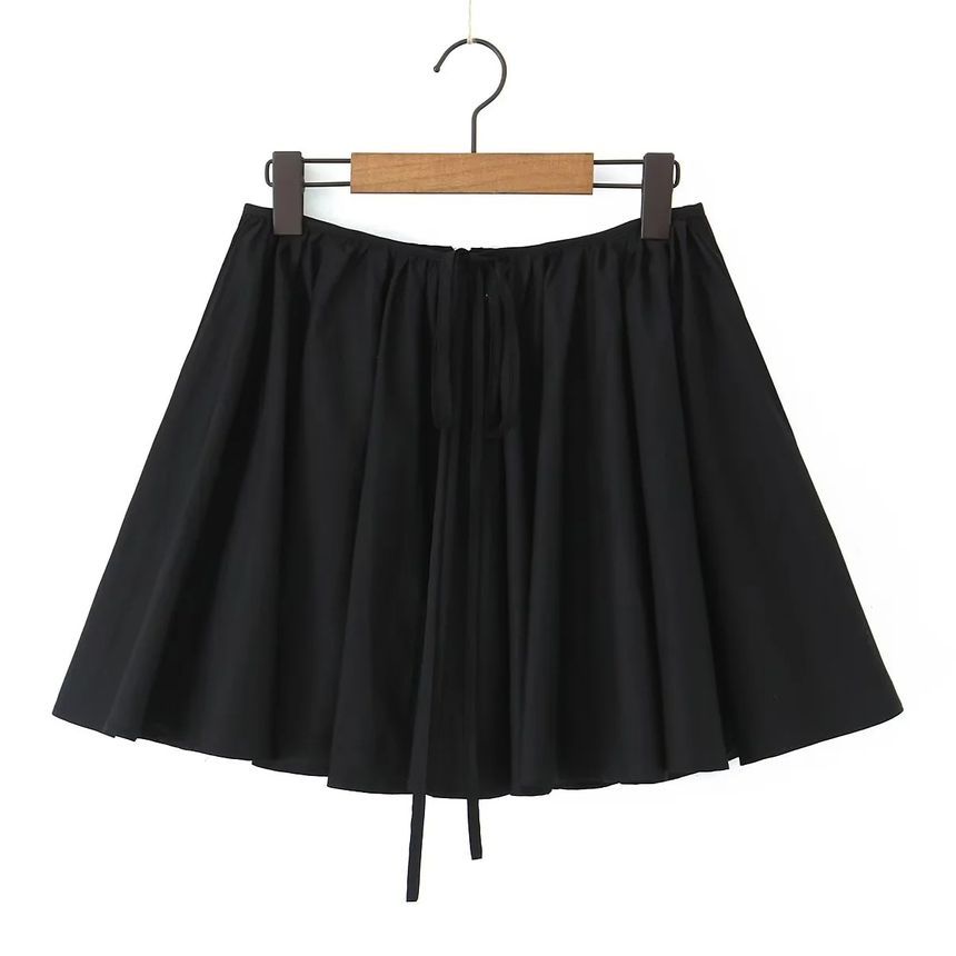 Casual Solid Tie-Front Mini Skirt with Mid-Rise Fit