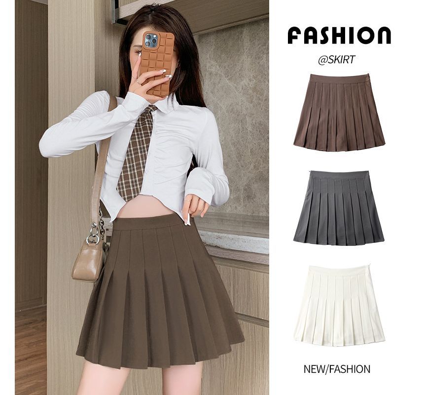 Simple Pleated Skirt for Everyday Wear