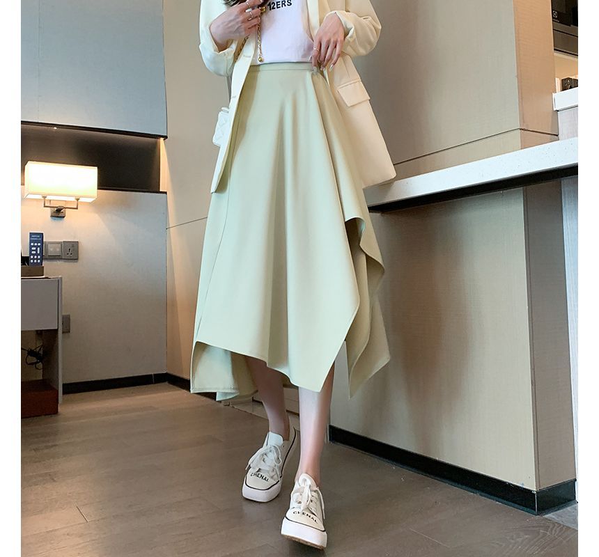 Asymmetric A-Line Skirt for Modern Style