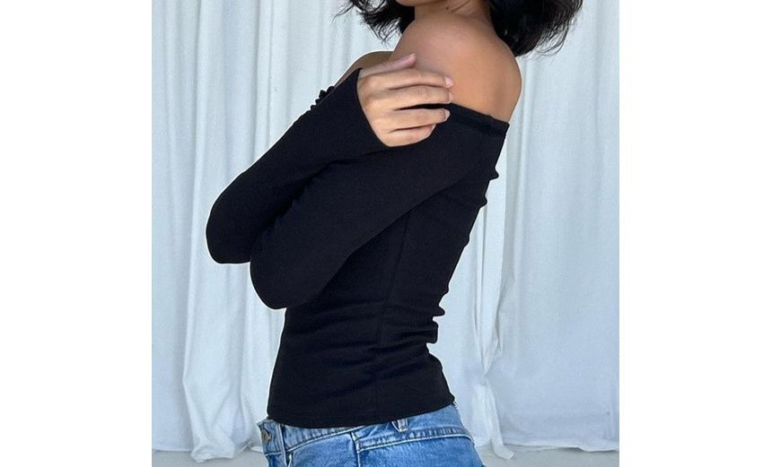 Off-Shoulder Lace-Trim Slim Fit Long Sleeve Top