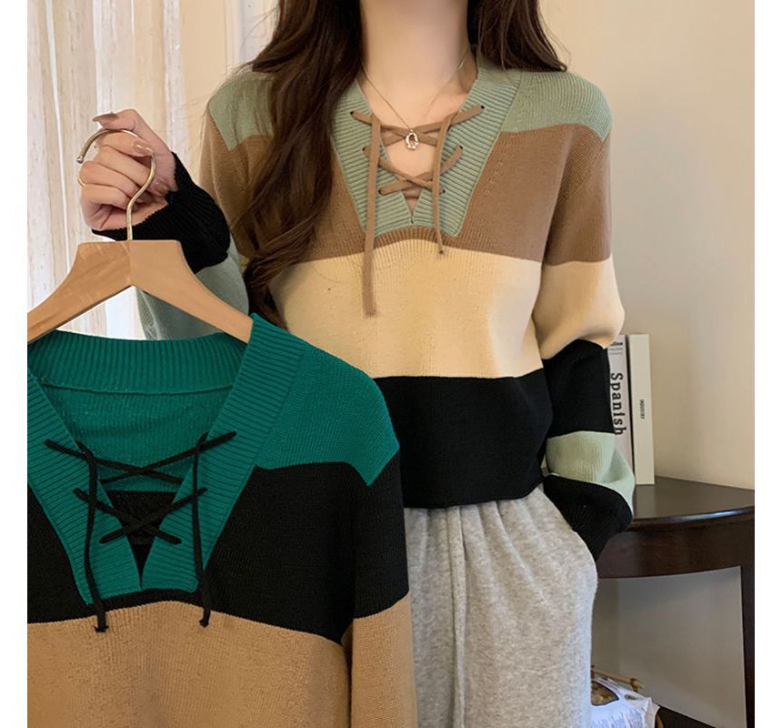 Color-Block V-Neck Cropped Sweater with Lace-Up Detail