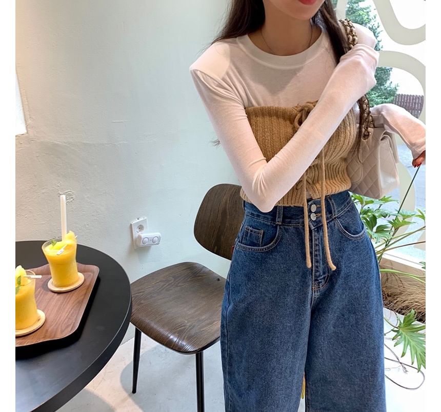 Ribbed Knit Tube Top Paired with Crew Neck T-Shirt