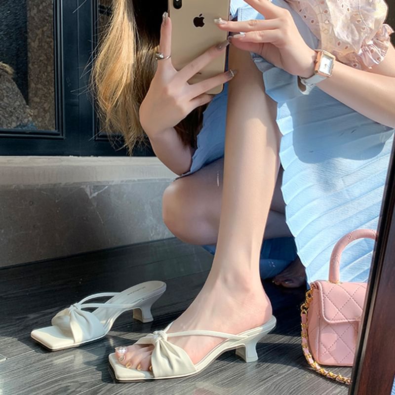 Square Toe Block Heel Twisted Sandals