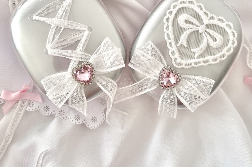 Heart Lace Ribbon AirPods Max Earphone Case Skin