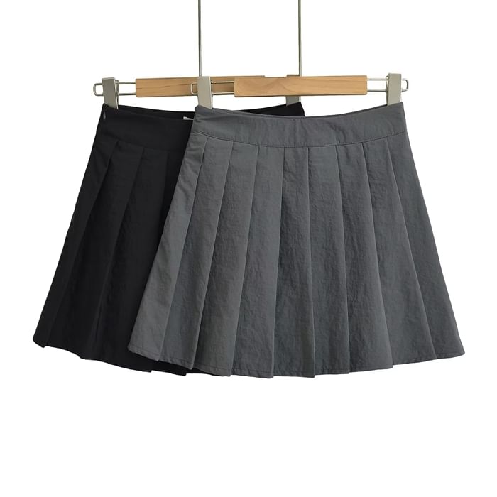 Versatile Pleated A-Line Mini Skirt for Everyday Style