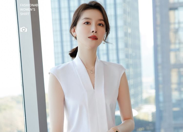 V-Neck Sleeveless Top with Pencil Skirt and Capri Trousers