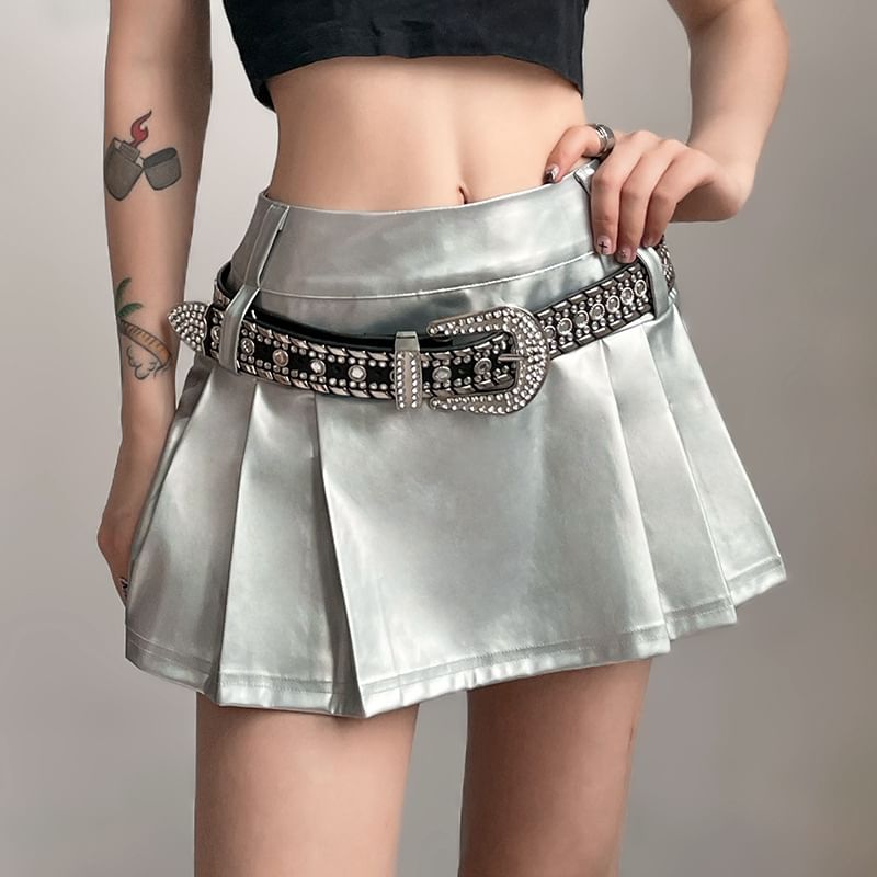 Classic Pleated Mini Skirt with Mid Waist and A-Line Silhouette