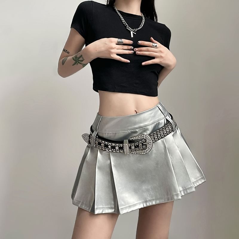 Classic Pleated Mini Skirt with Mid Waist and A-Line Silhouette