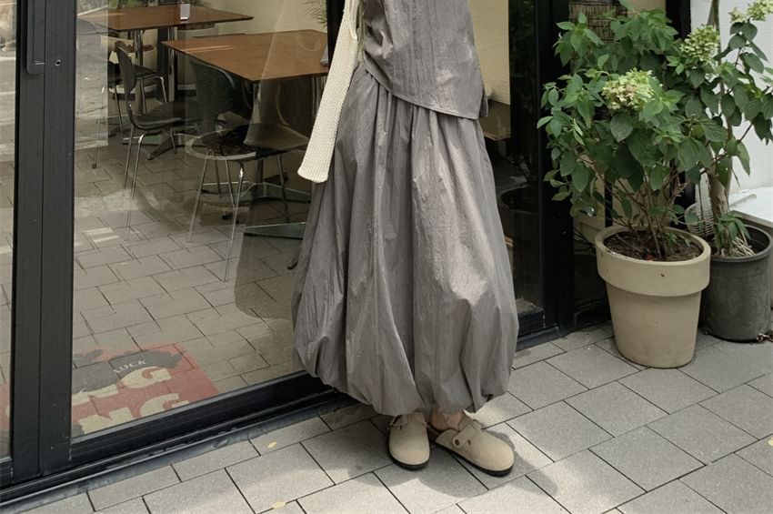 Round Neck Sleeveless Tee with Maxi A-Line Skirt