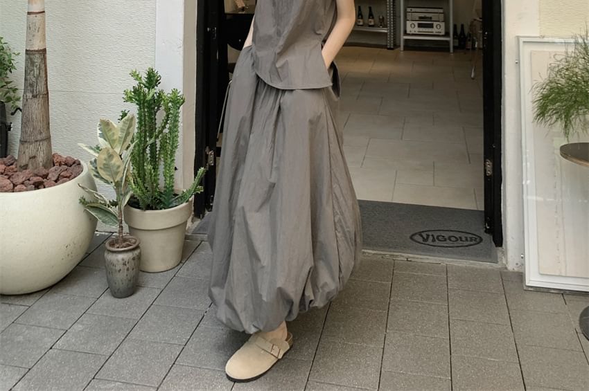 Round Neck Sleeveless Tee with Maxi A-Line Skirt
