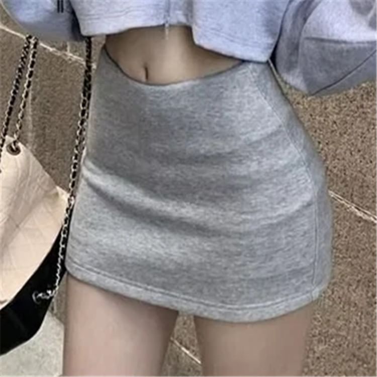 Sleek Solid Pencil Skirt with Mid Waist