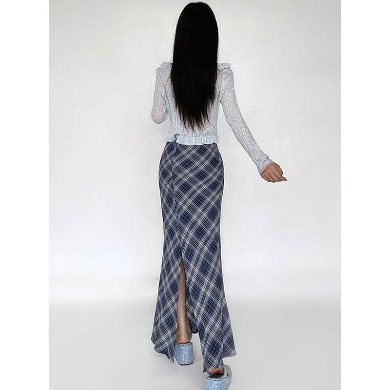 Ruffled V-Neck Tie Front Cropped Knitwear