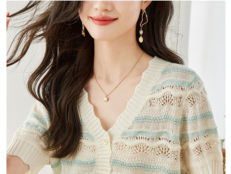 Short Sleeve Striped V-Neck Knit Top