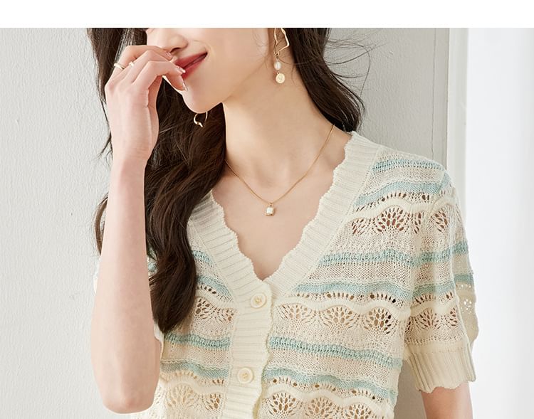 Short Sleeve Striped V-Neck Knit Top