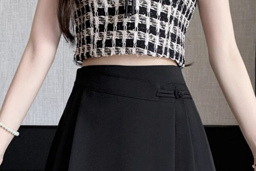 Pleated Solid A-Line Mini Skirt with High Rise